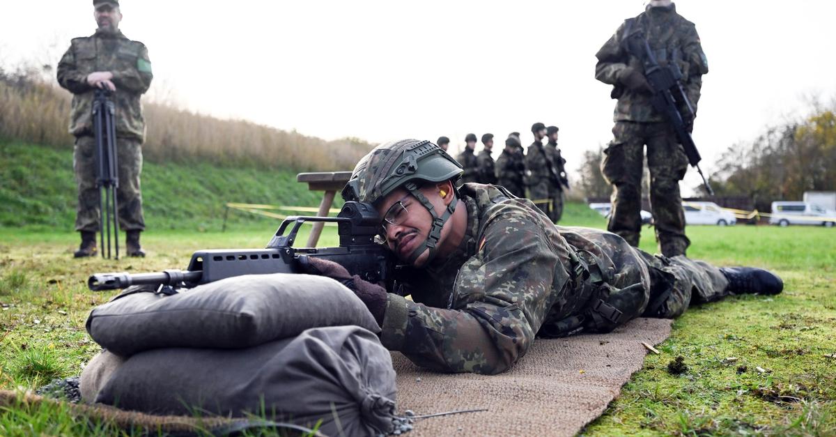 Wehrdienst-Gr-ne-f-r-verpflichtende-Musterung