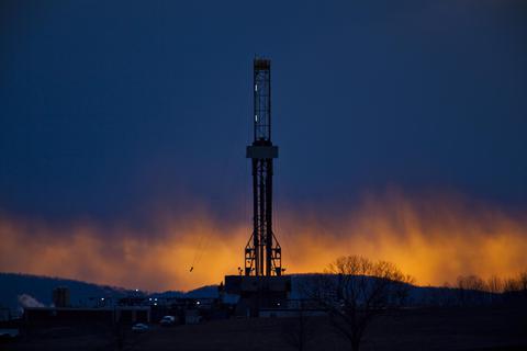 Eine Bohrstelle zur Vorbereitung des Frackings auf einem Öl- und Gasfeld in Tunkhannock im US-Bundesstaat Pennsylvania. Foto: dpa