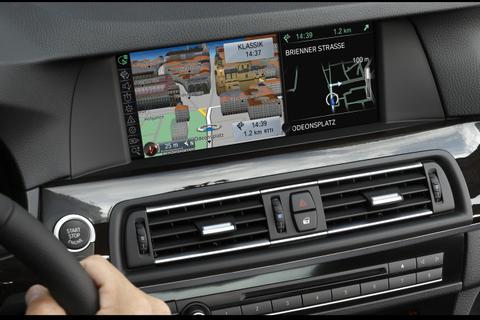Objekt der Begierde vieler Diebe: fest eingebaute Navigationsgeräte. Foto: BMW