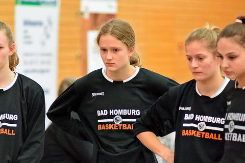 Talente der Falcons Bad Homburg: Ida Bokemeyer (von links) und Finja Heubel sowie Tosca Steinhoff und Emma Rhein.  Foto: jf 