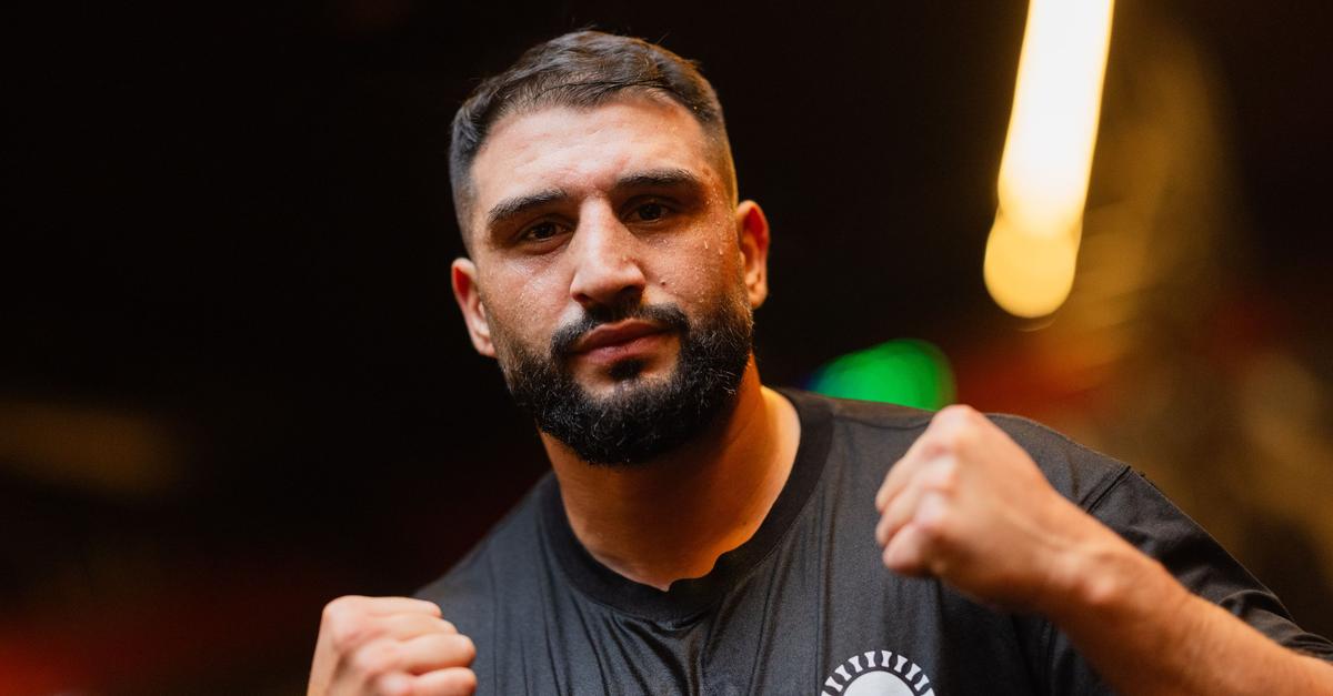 Boxer-Kabayel-vor-n-chstem-Schritt-Richtung-WM-Traum