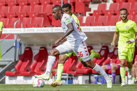 Dynamisch am Ball: Marlon Mustapha.