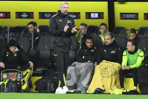 Der frühere 05-Profi Marco Rose überzeugt als Trainer von Borussia Dortmund bislang nicht auf ganzer Linie. Foto: dpa