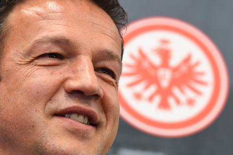 Fredi Bobic verlässt Frankfurt, doch wer wird ihm nachfolgen? Christoph Spycher nicht. Foto: dpa