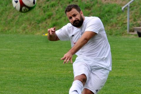 Fußball Bender übernimmt Bicken im Sommer