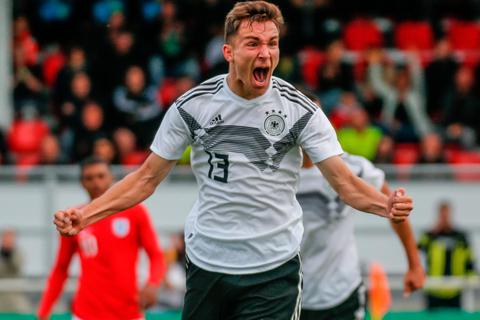 Matchwinner der deutschen U 19-Junioren gegen England: Oscar Schönfelder. Foto: Nick Fingerhut 