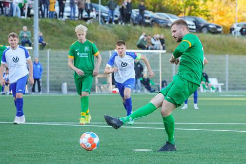 B-Liga: Ein Stadtderby Und Zwei Verfolgerduelle