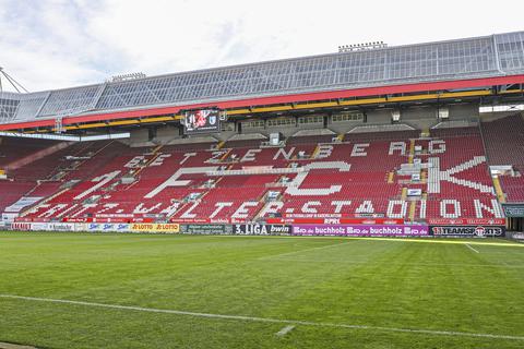 Um den DFB-Pokal doch noch zu erreichen, muss der FCK in der Dritten Liga auf einem der vier vordersten Plätze landen. Foto: Rene Vigneron