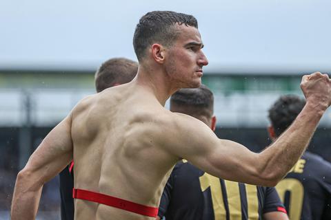 So möchte Ivan Prtajin auch in Duisburg jubeln. Am besten noch im Trikot.