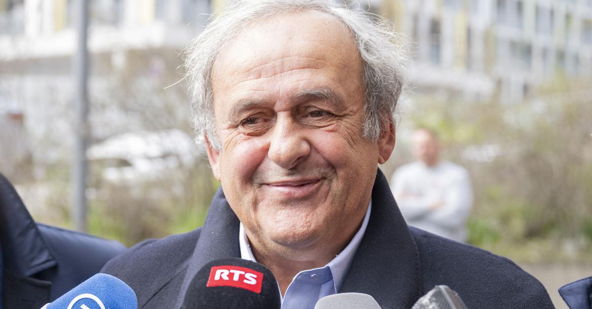 Einbrecher-erbeuten-bei-Platini-Medaillen-und-Troph-en