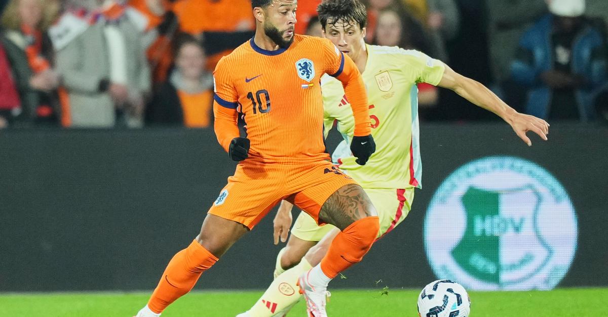 Pass-geklaut-Torj-ger-Depay-versp-tet-beim-Oranje-Team
