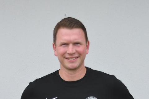 Blieb mit seinem Team auch im vierten Spiel in Folge unbesiegt: Steffen Moritz, Trainer des TuS Dietkirchen.