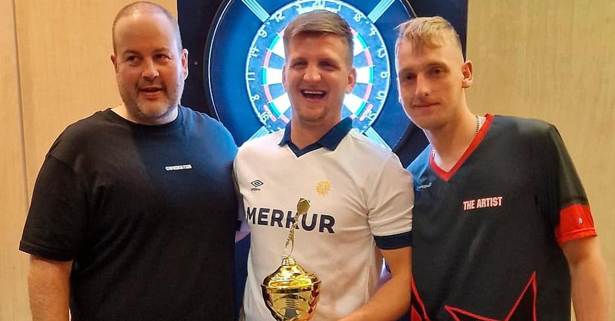 Darts-Titel bleibt in der Familie Götz