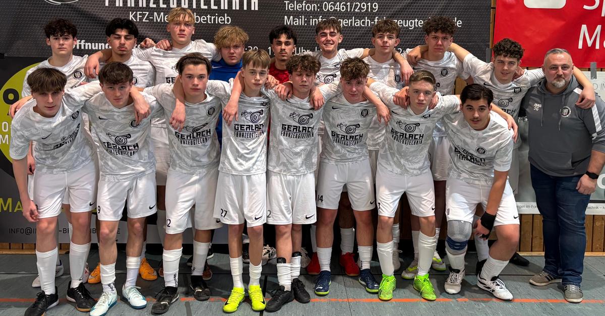 Beide-Futsal-Kreismeister-triumphieren-nach-Auftaktpleiten