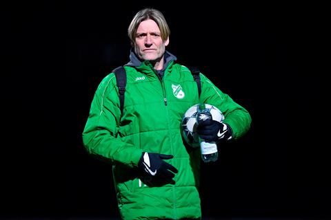 Steffen Schäfer zieht am Ende der Saison die Trainerjacke des VfB Wetter aus und wechselt zum FC Ederbergland. Jens Kaliske