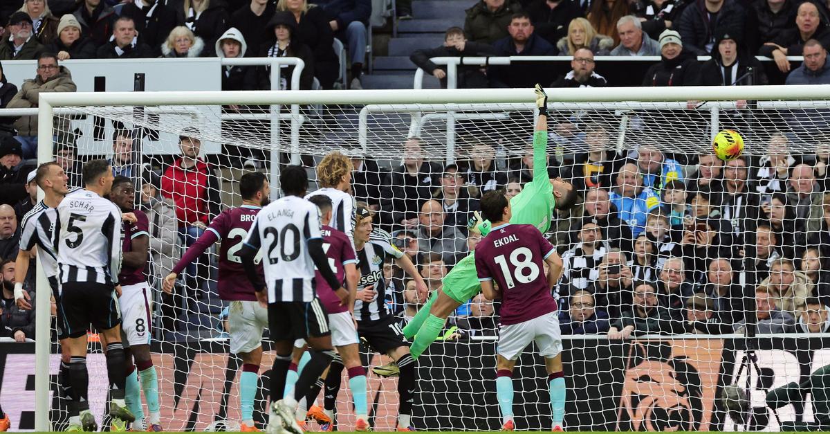 Mit-Ecken-Tor-Newcastle-siegt-vor-Leverkusen-Duell