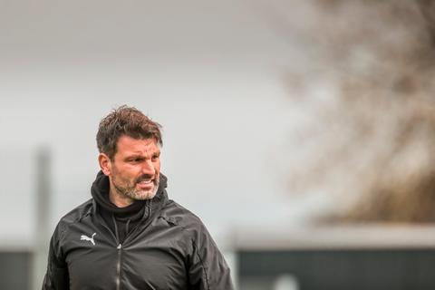 Geht mit Wehmut und ohne böses Wort: Adrian Alipour ist nicht mehr Trainer des TSV Steinbach Haiger.  Foto: Nick Fingerhut 