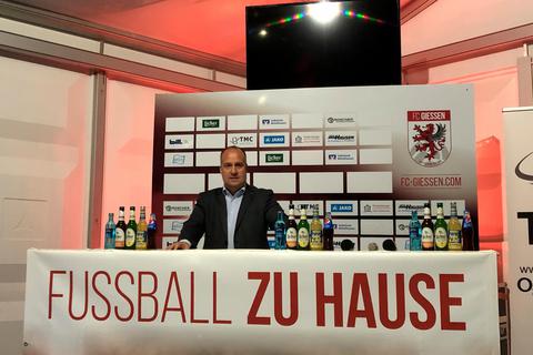 FC Gießen-Notvorstand Turgay Schmidt ist seit Mitte Oktober im Amt und nach wie vor dabei, sich einen Überblick über die Gesamtsituation zu verschaffen. Foto: Christian Halling 