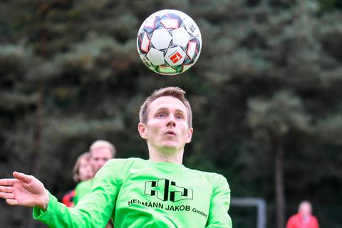 Verstärkt einen der B-Liga-Topfavoriten: Offensivspieler Viktor Machleid wechselt von A-Ligist SG Hohenahr zum TSV Altenkirchen. Foto: Katrin Weber 