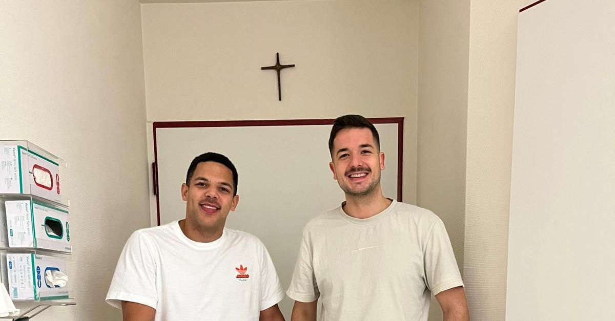 Nach-OP-Handball-Kumpels-aus-Kleenheim-teilen-Krankenzimmer