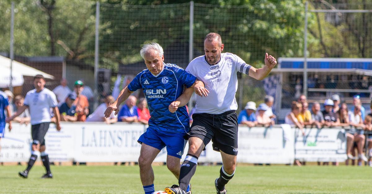 Werdorf: Weltmeister Olaf Thon zeigt sich volksnah – Kritik am DFB-Team