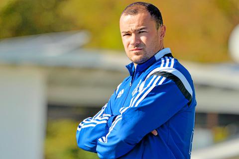 Sieht einen Sieg seines Teams: Gökhan Olcay , Trainer des FSV Berghausen. Foto: Martin Weis 