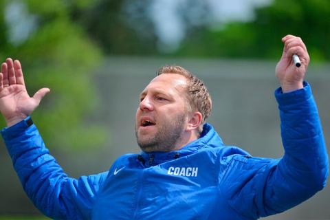 Hadert nur kurz: Jan Wallbruch, Trainer von Blau-Weiß Wetzlar.