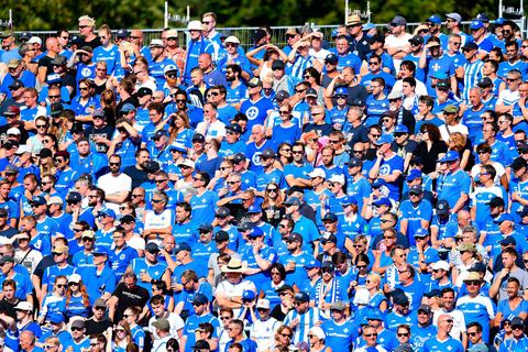 Bald wieder mit im Stadion: Fans des SV Darmstadt 98. Foto: Florian Ulrich 