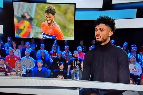 Lilien-Spieler Aaron Seydel zu Gast beim aktuellen Sportstudio.
