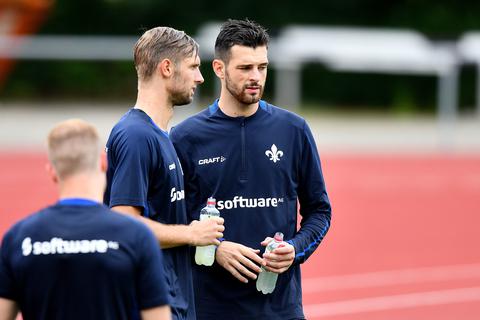 Zwei der Neuen beim SV 98: Lasse Sobiech (links) und Luca Pfeiffer. Foto: Florian Ulrich