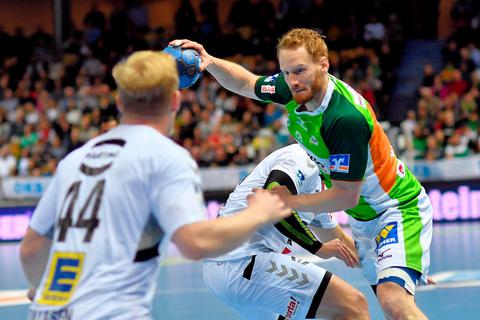 Von Wetzlar nach Hüttenberg: Stefan Kneer (r.) bleibt der mittelhessischen Handball-Szene erhalten. Foto: Martin Weis 