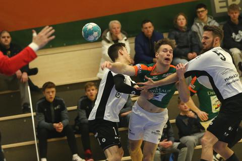 Lukas Gümbel und die HSG Dutenhofen/Münchholzhausen muss auch in Nieder-Roden dahingehen, wo es wehtut.