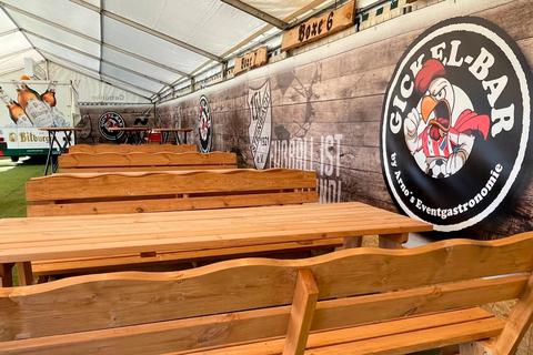 Die "Gickel-Bar" gehört in Zukunft zum Rundum-Erlebnis bei Heimspielen des TSV Steinbach Haiger. Foto: Arne Wohlfarth 