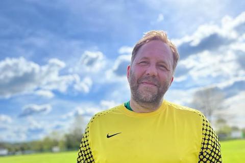 Alter schützt vor „Torheit“ nicht: Jan Wallbruch hat es wieder getan und seiner SG Oberbiel in Naunheim immerhin zu einem Punkt verholfen.