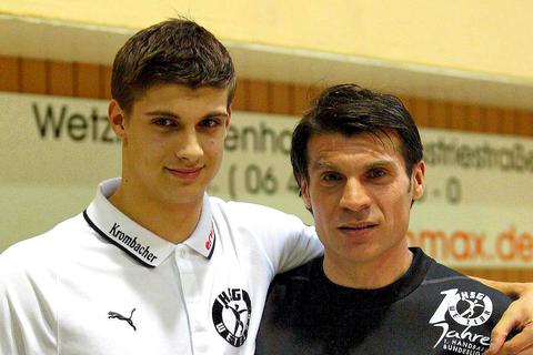 Gemeinsam für die HSG Wetzlar: Petar Djordijc (l.) zusammen mit seinem Vater Zoran.