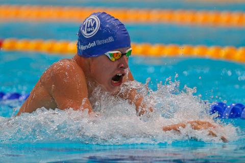 Trotz einer halbjährigen Pause gehört Maximilian Skalski vom TV Dillenburg weiterhin zu Hessens schnellsten Schwimmern seines Jahrgangs.  Archivfoto: Carsten Loos 