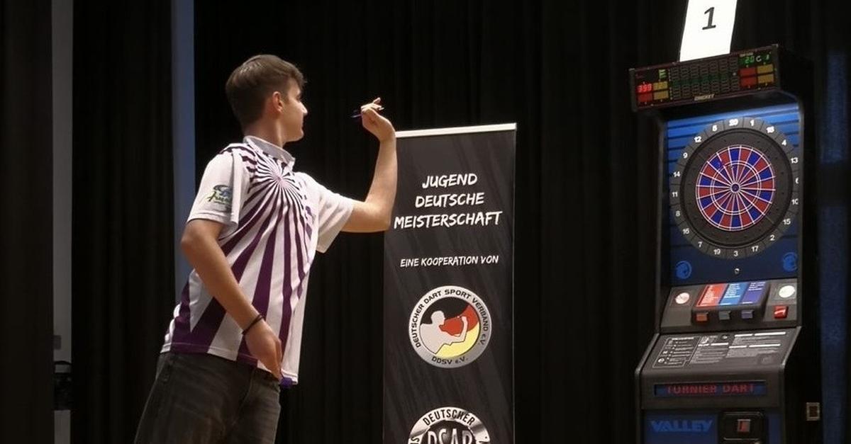 E-darts player David Jung from Haiger-Steinbach wins bronze in the team ...