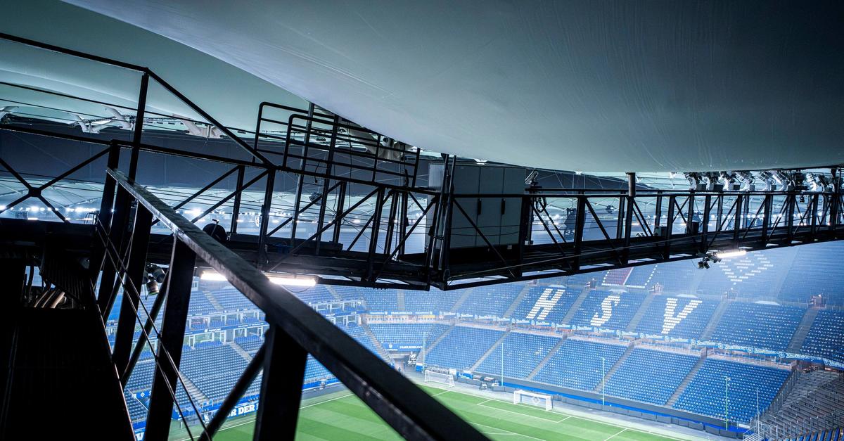 Stadiondach-h-lt-Partie-HSV-Gladbach-wird-ausgetragen