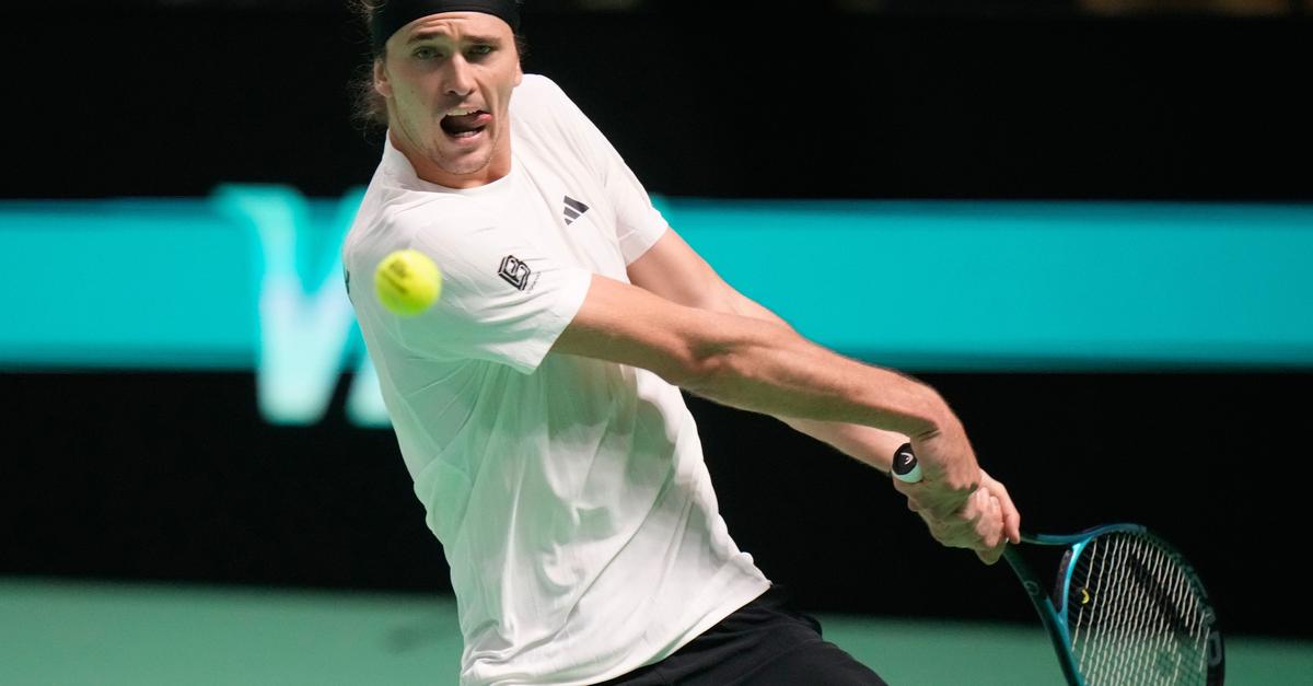 Davis-Cup-Halbfinale-Zverev-gleicht-gegen-Spanien-aus