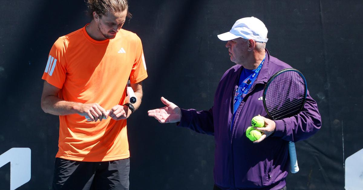 Nach-Schrecksekunde-Zverev-trainiert-normal-in-Melbourne
