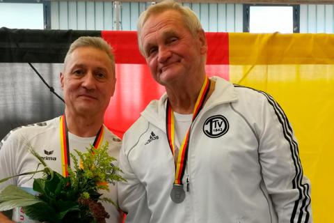 Wolfgang Werner (l.) und Rainer Hennings vom TV Dillenburg landeten bei den Deutschen Meisterschaften der Turnsenioren weit vorn.  Foto: Wolfgang Werner 