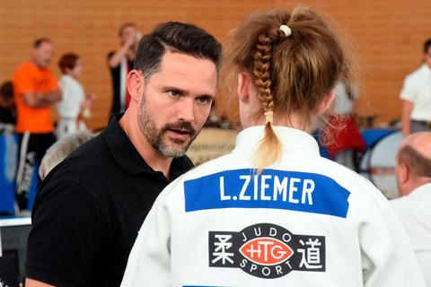 Nachwuchs-Trainer Markus Schmitt (HTG Bad Homburg) ist jetzt Träger des 3. Dan. Foto: jf 