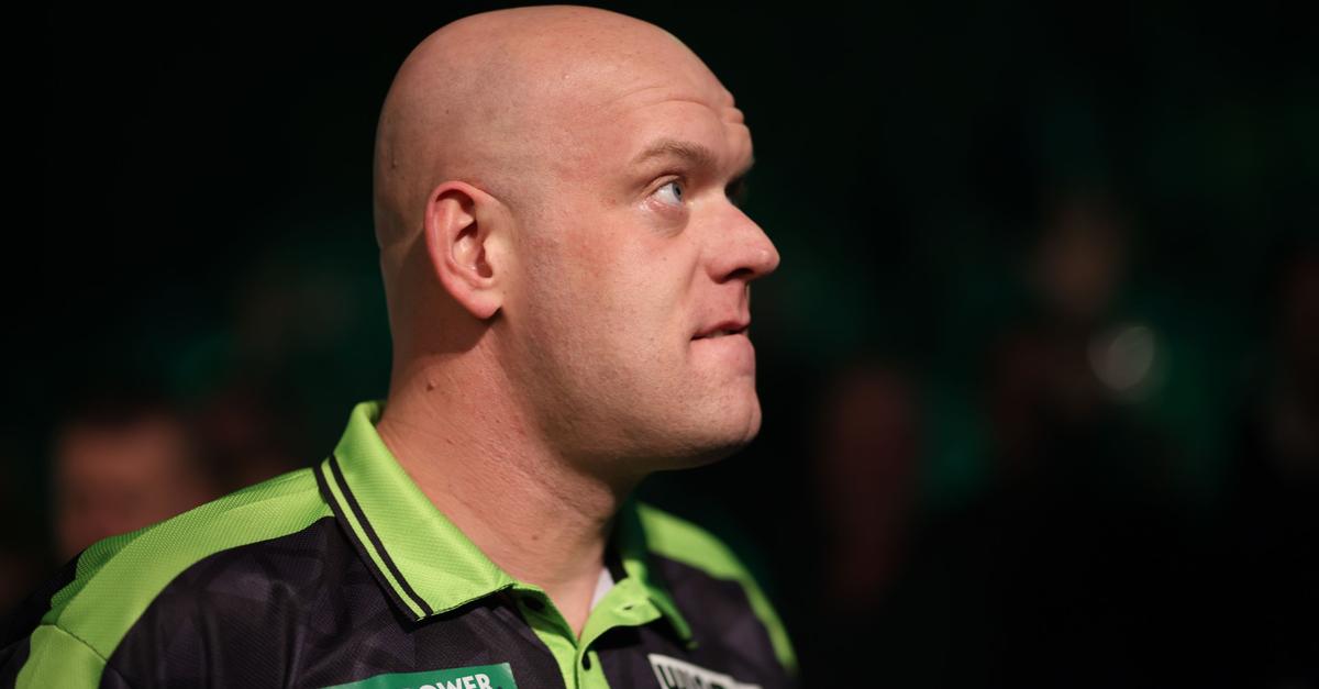 Duell-der-Darts-Riesen-Anderson-wirft-van-Gerwen-raus