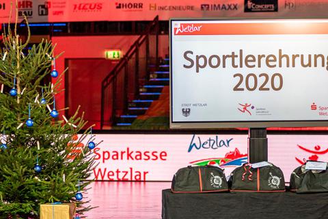 Im vergangenen Winter wurde die Sportlerehrung der Stadt Wetzlar ohne Publikum im Saal via Livestream übertragen. In diesem Jahr soll sie als Präsenzveranstaltung am 6. Dezember stattfinden, wurde aber nun verschoben. Foto: Jenniver Röczey 
