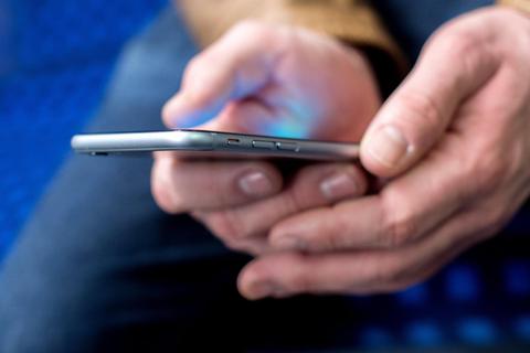 Wer bislang lediglich im 3G-Netz surft, sollte sich bis zum kommenden Jahr einen neuen Vertrag suchen. Foto: dpa