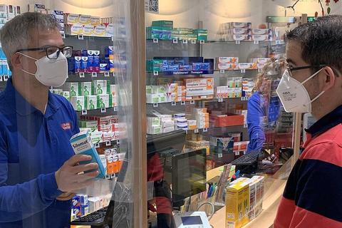Immer häufiger erhalten Kunden in Apotheken nicht das gewünschte Medikament. Foto: dpa