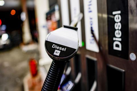 Ab dem 5. Februar will die EU keine Raffinerieprodukte wie Diesel, Benzin oder Schmierstoffe mehr aus Russland abnehmen.