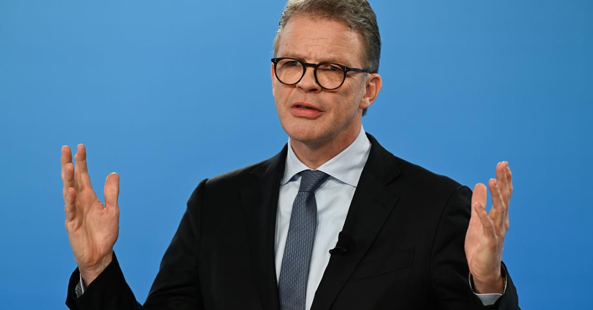 Bund-umwirbt-Investoren-f-r-Milliardenoffensive-in-Standort