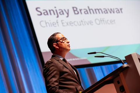 Vorstandschef Sanjay Brahmawar warb bei den Aktionären für die "wohlwollende Prüfung" des Übernahmeangebots von Silver Lake.